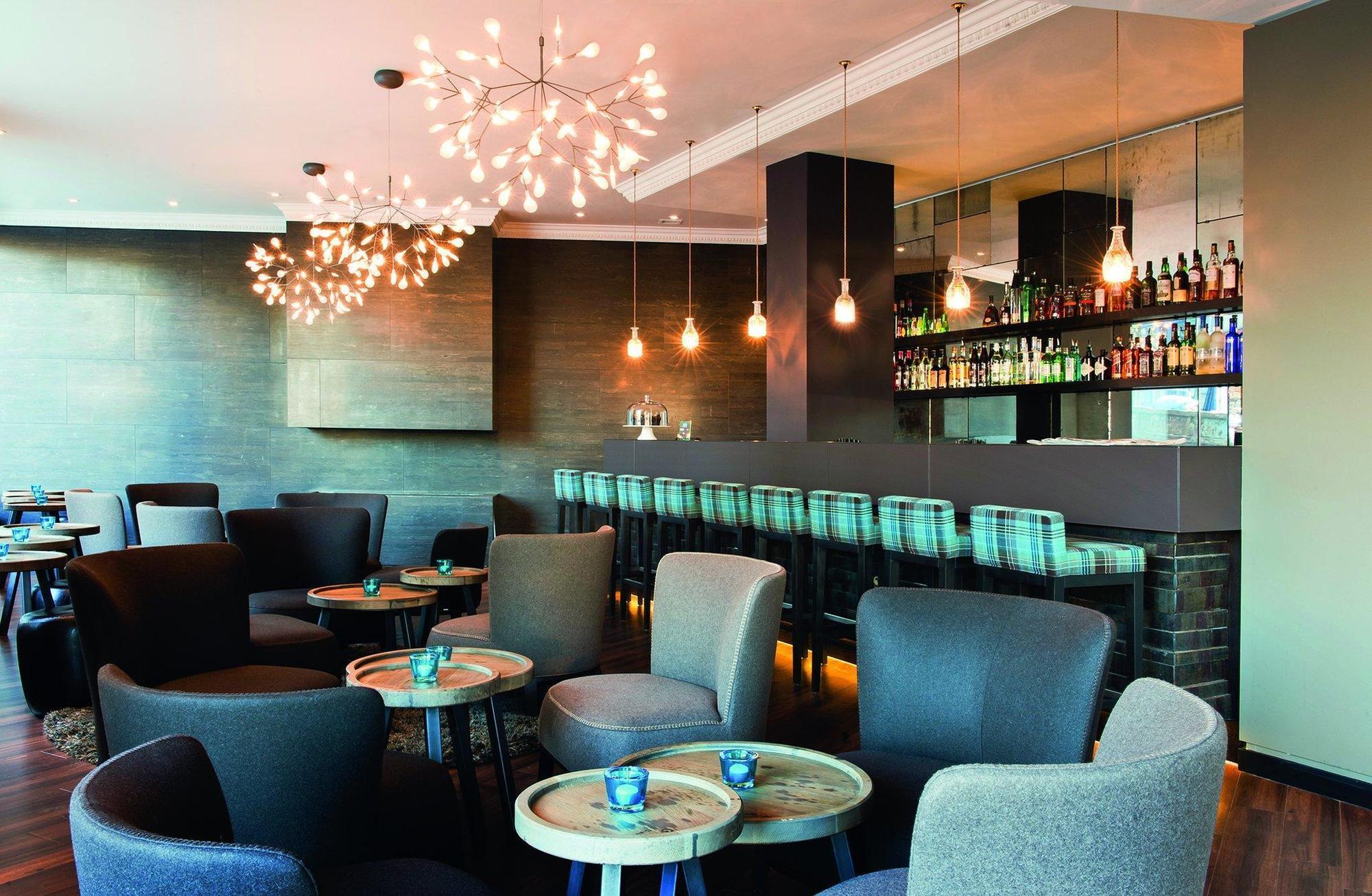 One Edinburgh-royal Hotel 3*