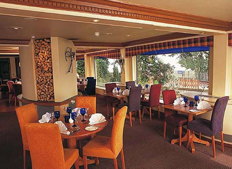 Express West By Ihg Hotel