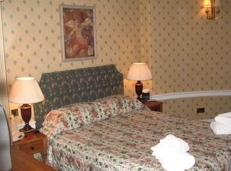 Albany Hotel 3*