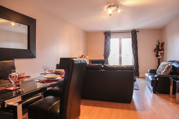Playhouse Apartment *
