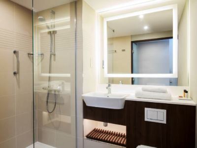 Courtyard By Marriott West Hotel 4*