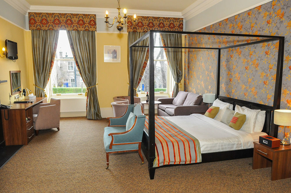 The Salisbury Edinburgh