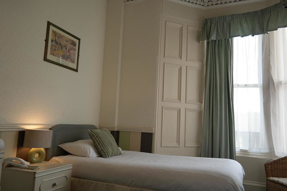 Ardmillan Hotel