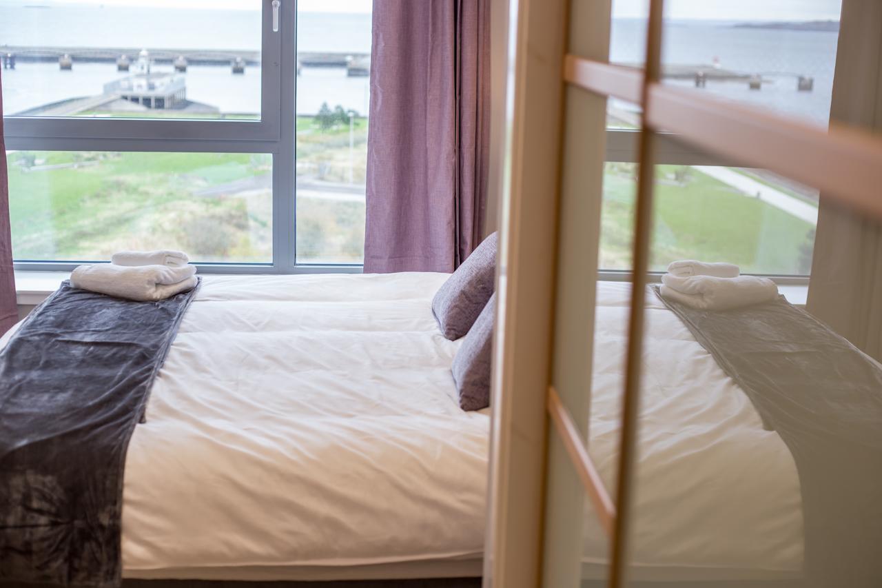 Western Harbour View Apartment Edinburgh