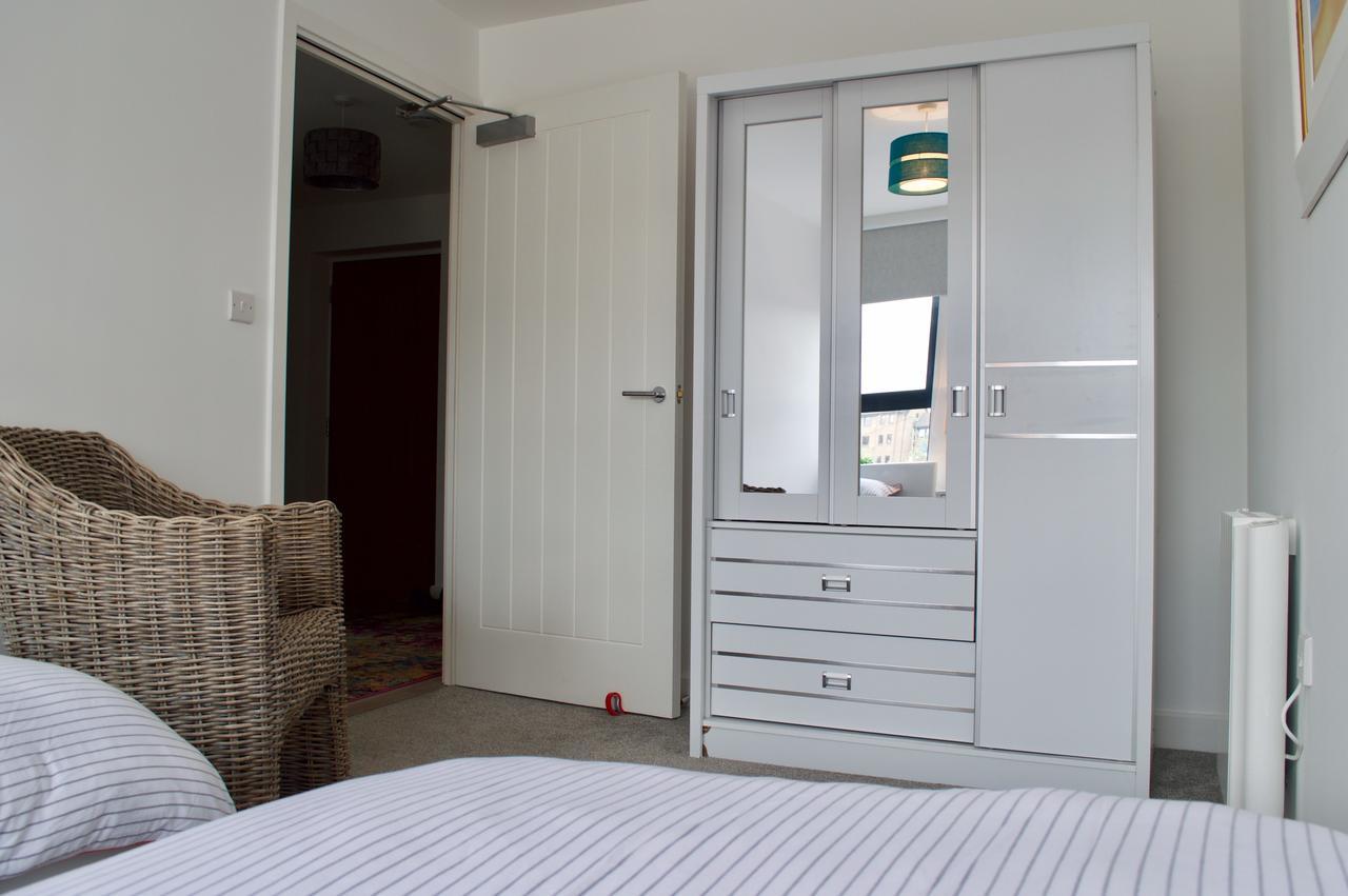 2 Bedroom With Free Parking * Edinburgh
