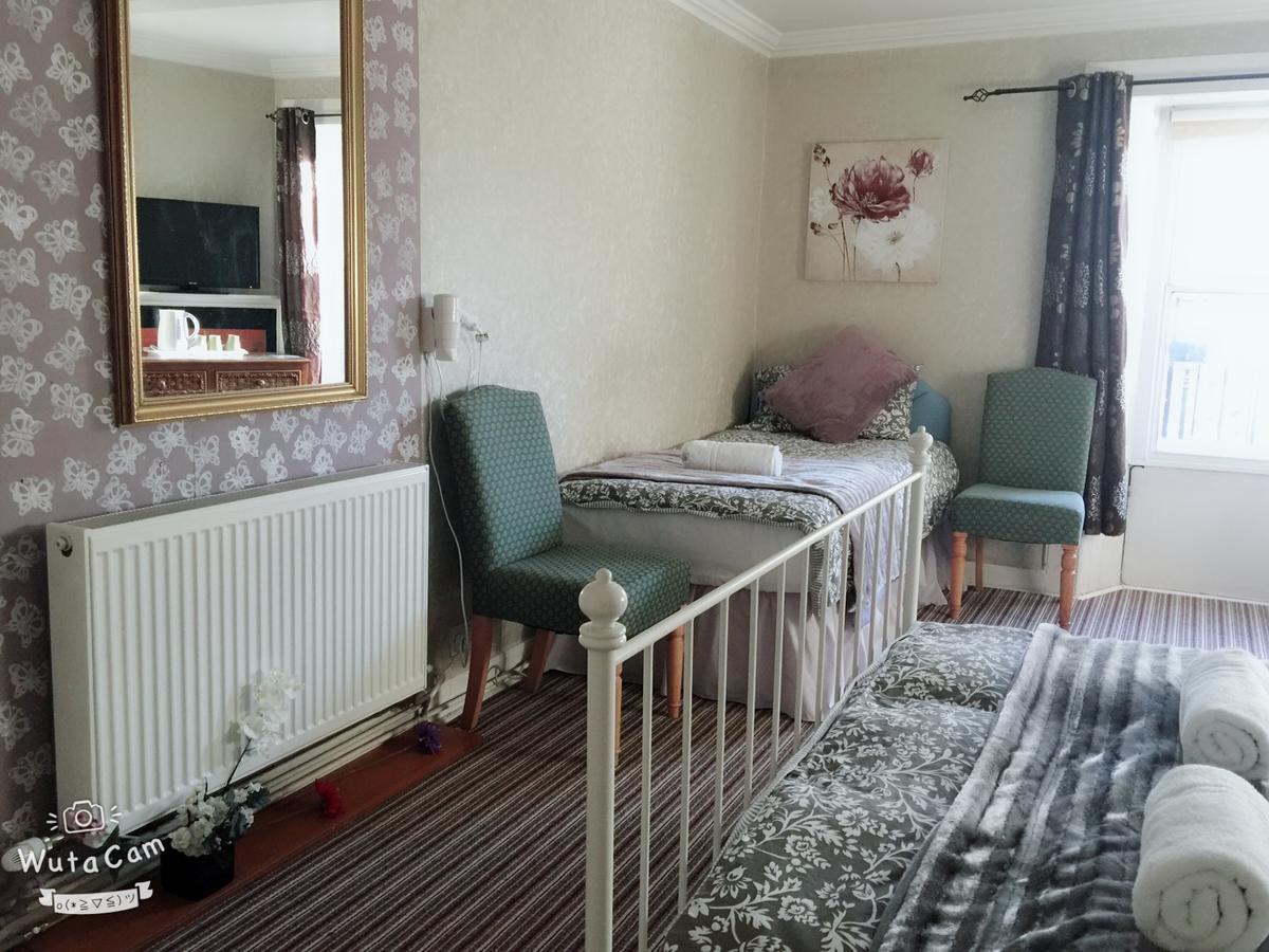 Travel 3* Edinburgh