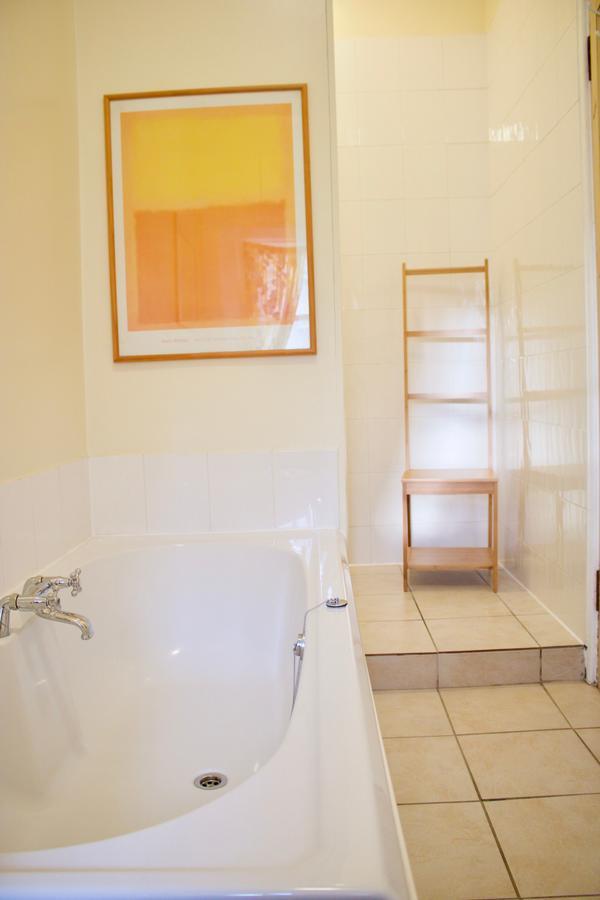 2 Bedroom Stockbridge Flat * Edinburgh