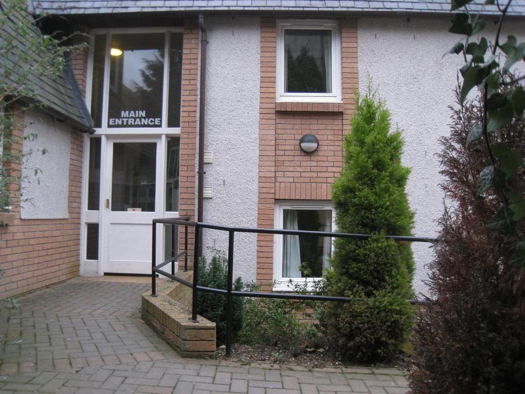Featherhall Garden Court