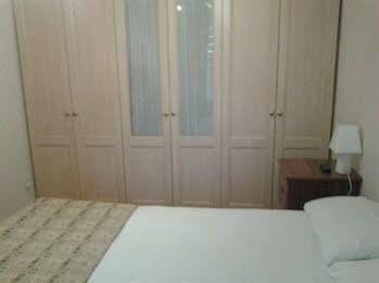 Merith House 3*