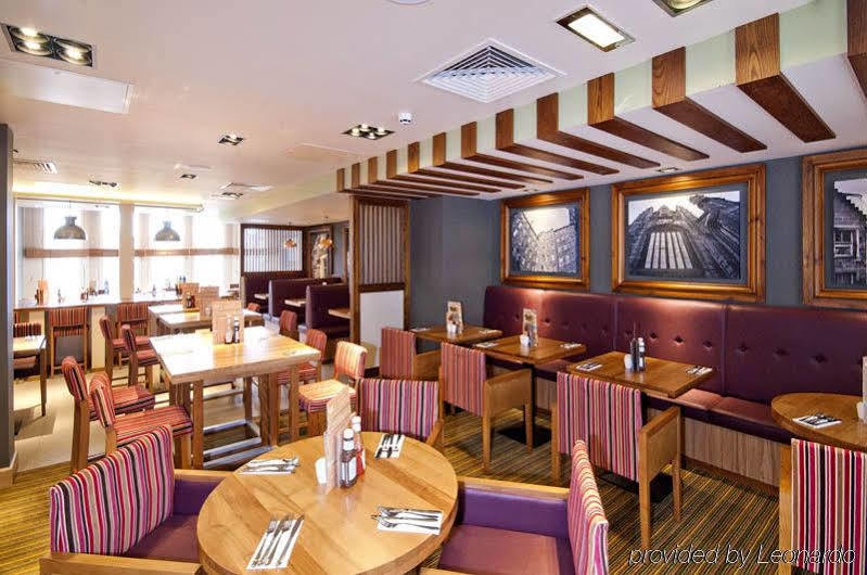 Premier Inn Edinburgh Princes Street 3* Edinburgh