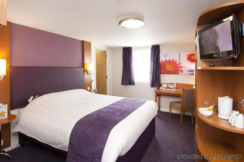 Premier Inn Edinburgh Princes Street
