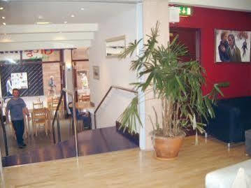 Travelodge Rose Street 3* Edinburgh