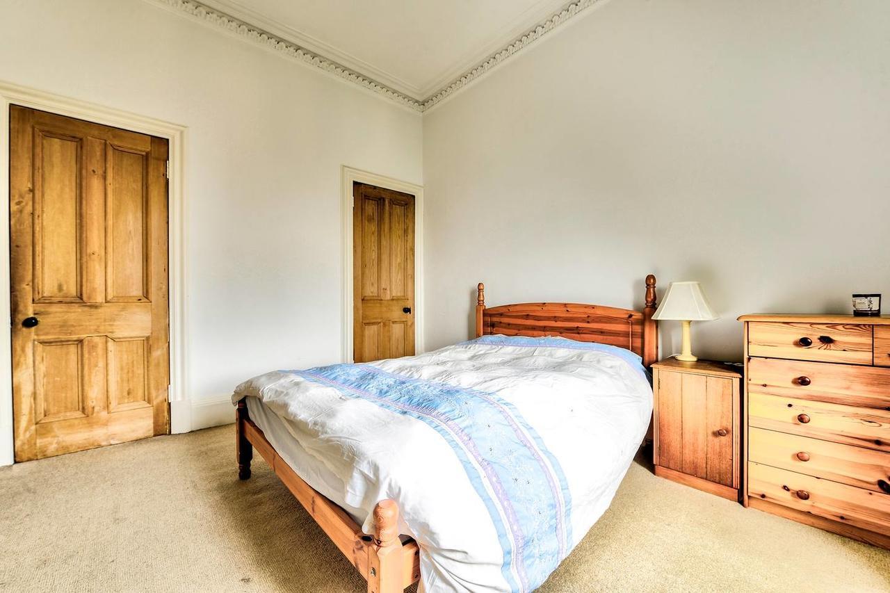 Bright With Stunning Views * Edinburgh