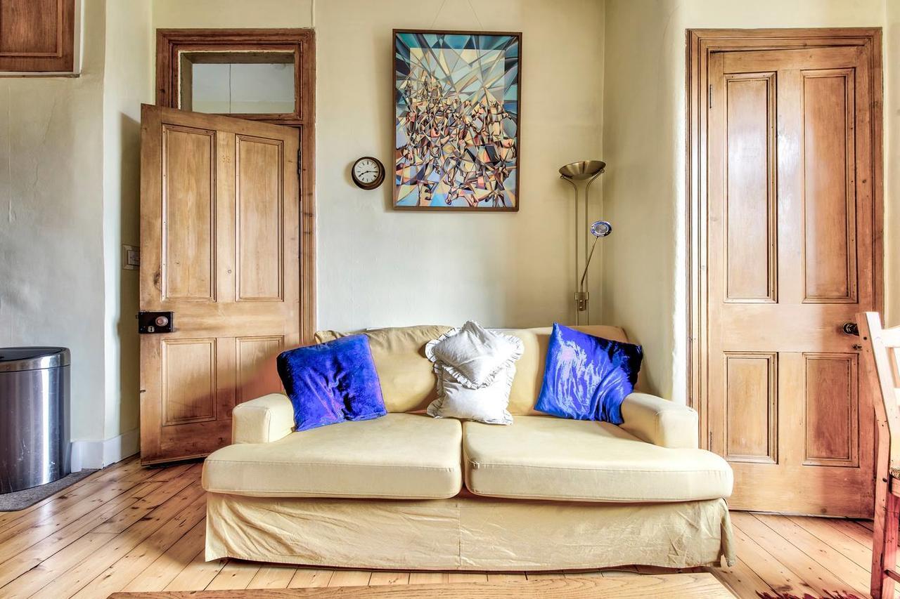 Bright With Stunning Views Apartment