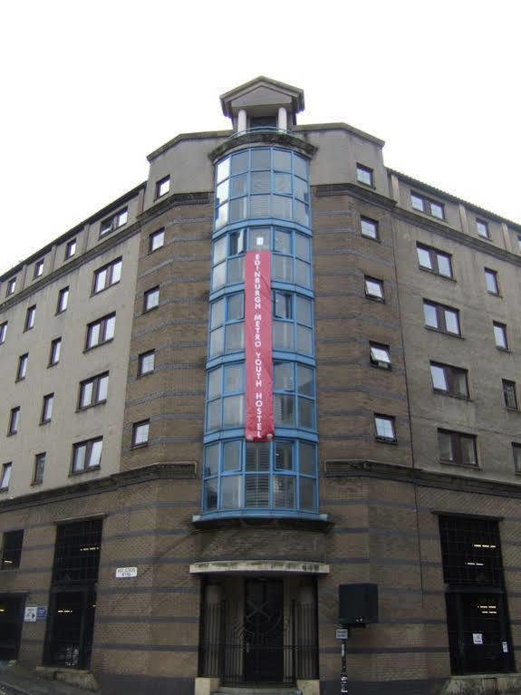Hostel Metro *