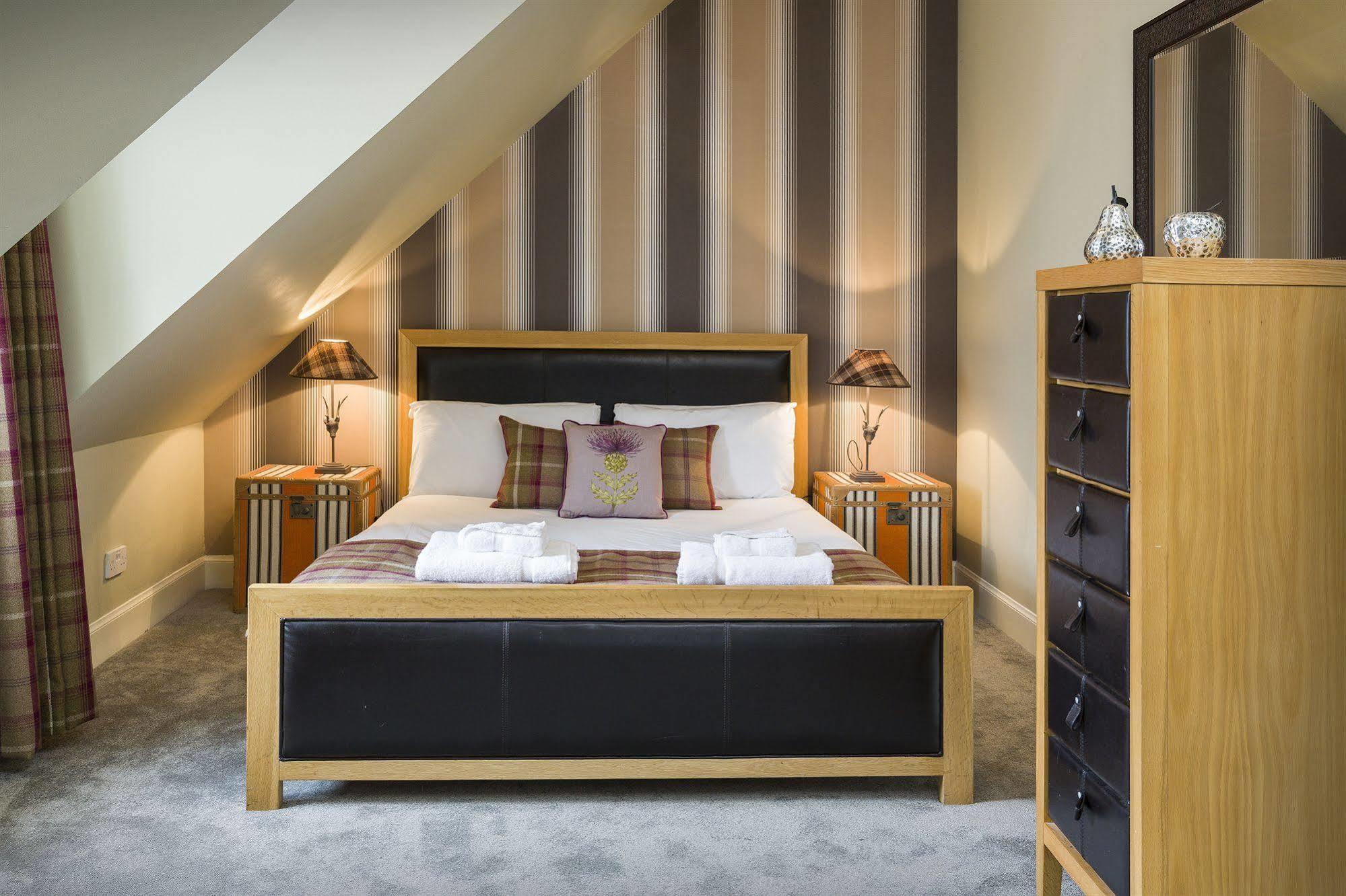 Nicolson Aparthotel 4*
