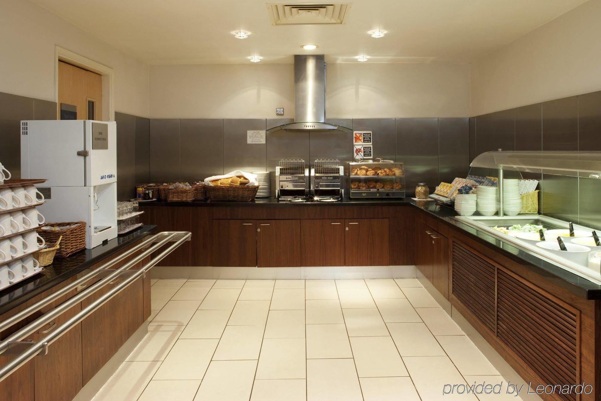 Hotel Express - Royal Mile By Ihg 3*