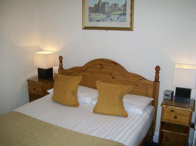 Fountain Court - Morrison