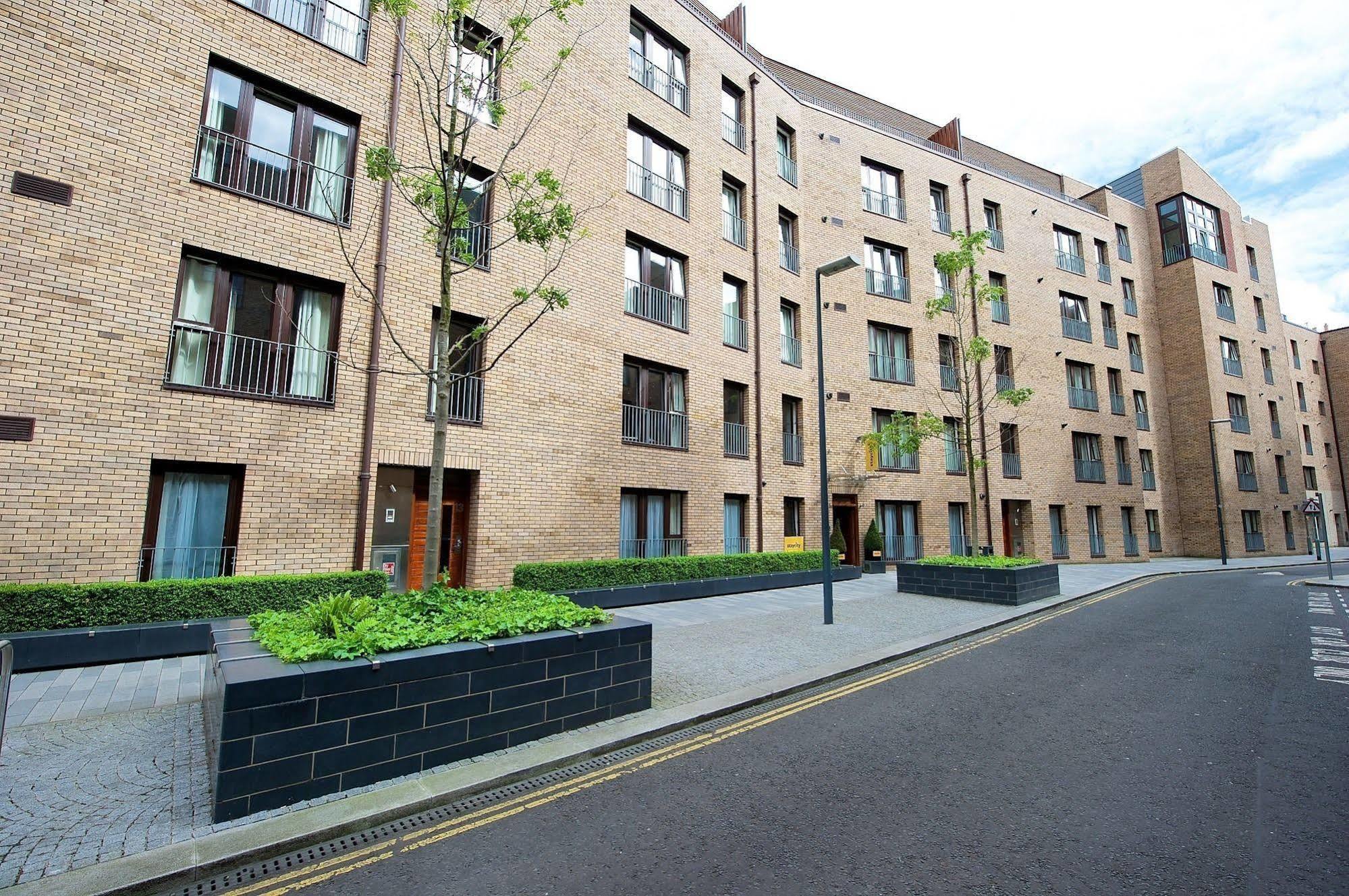 Staycity West End Aparthotel