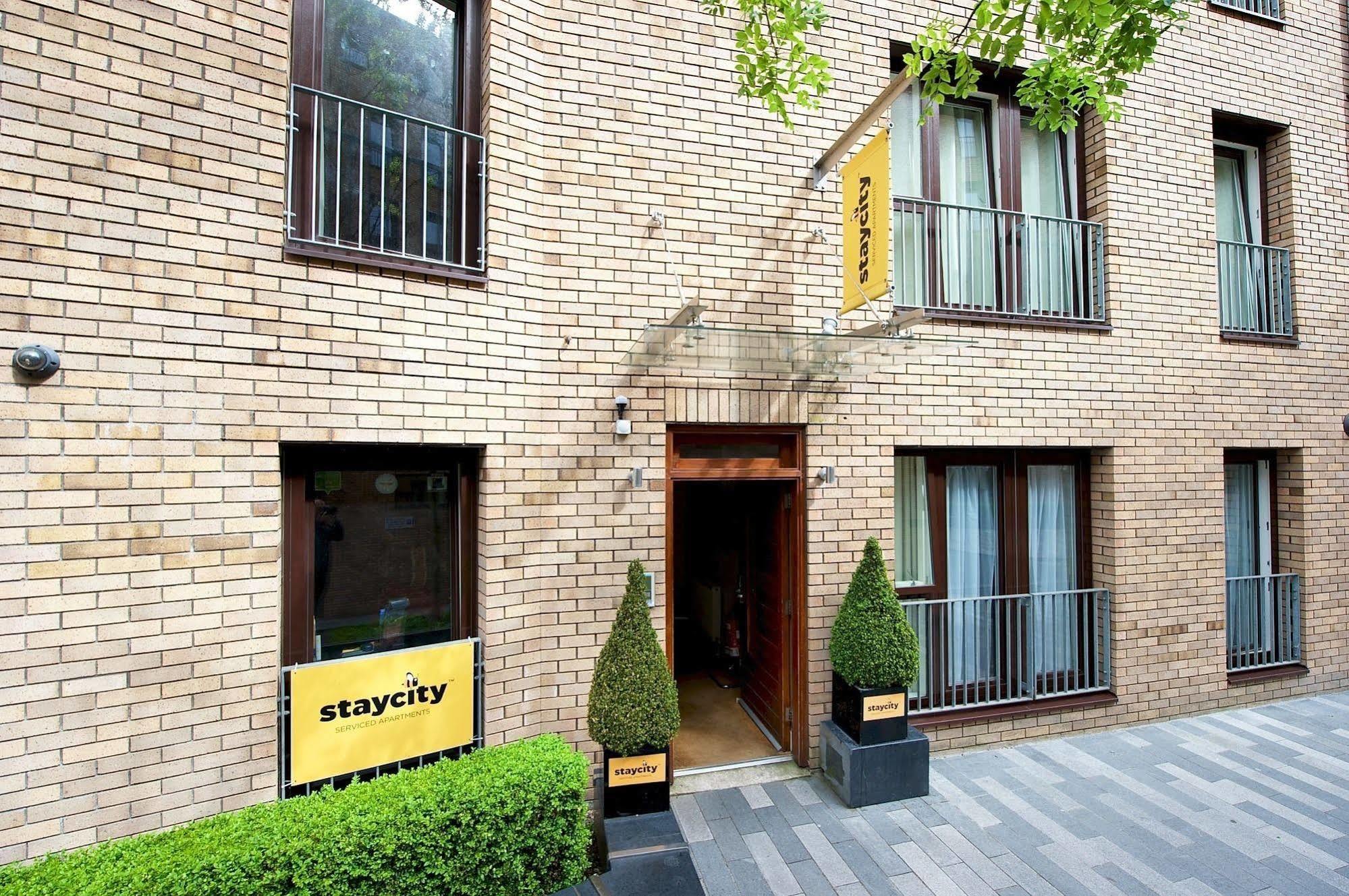 Staycity West End Aparthotel