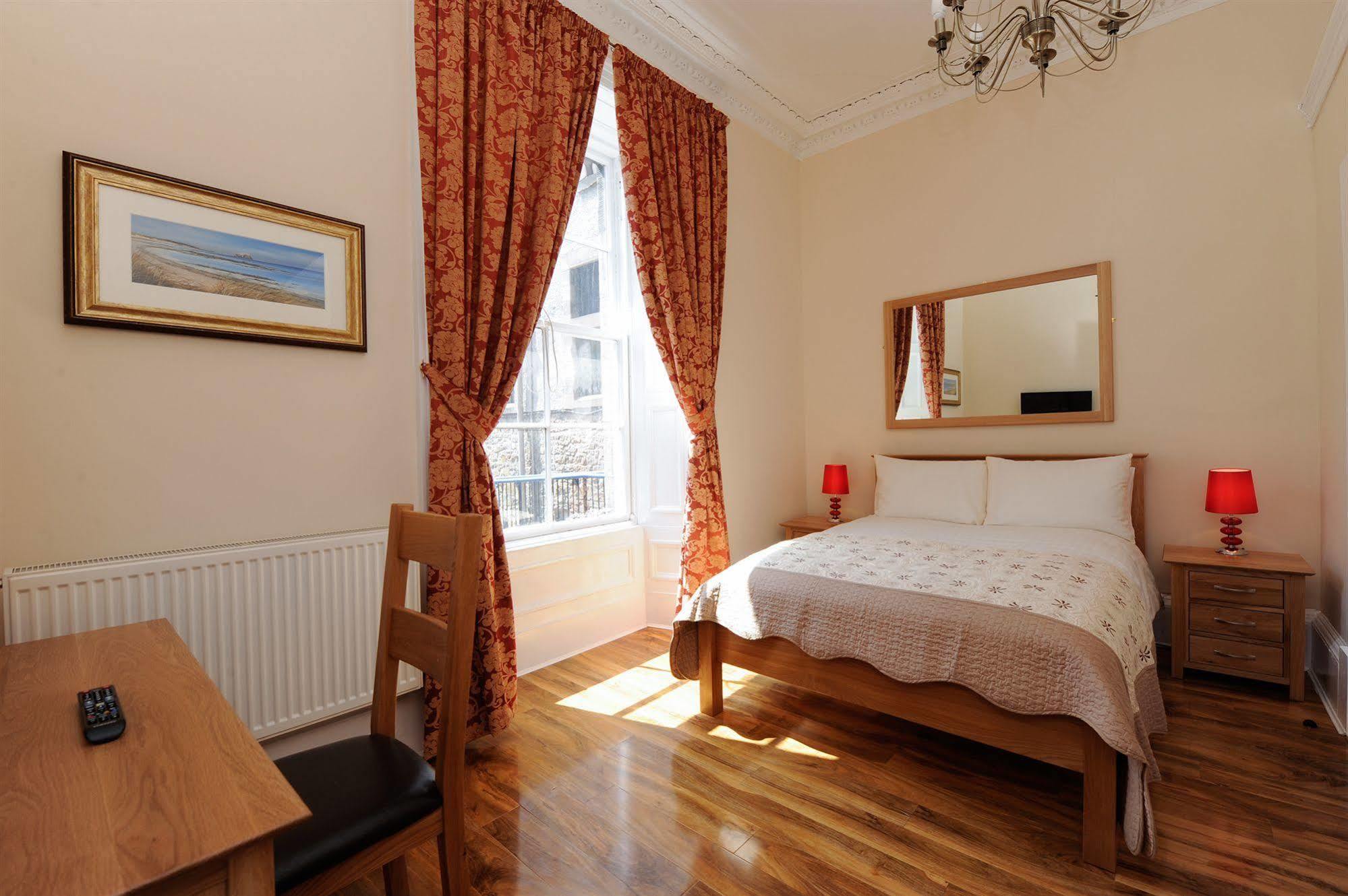 Edinburgh City Suites 4* EDI