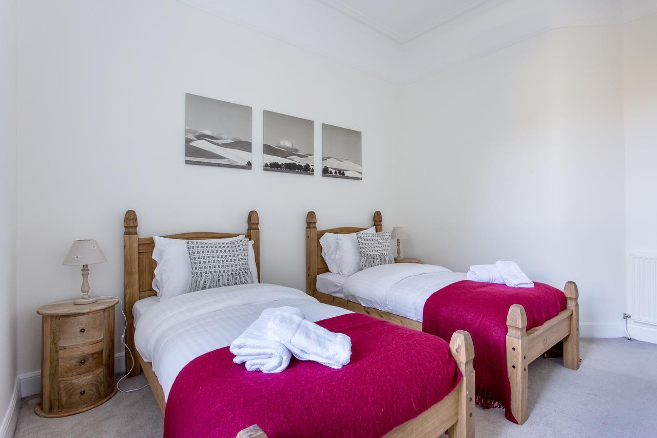 Colonial Victorian Apartment, Fab Central Location Apartment *