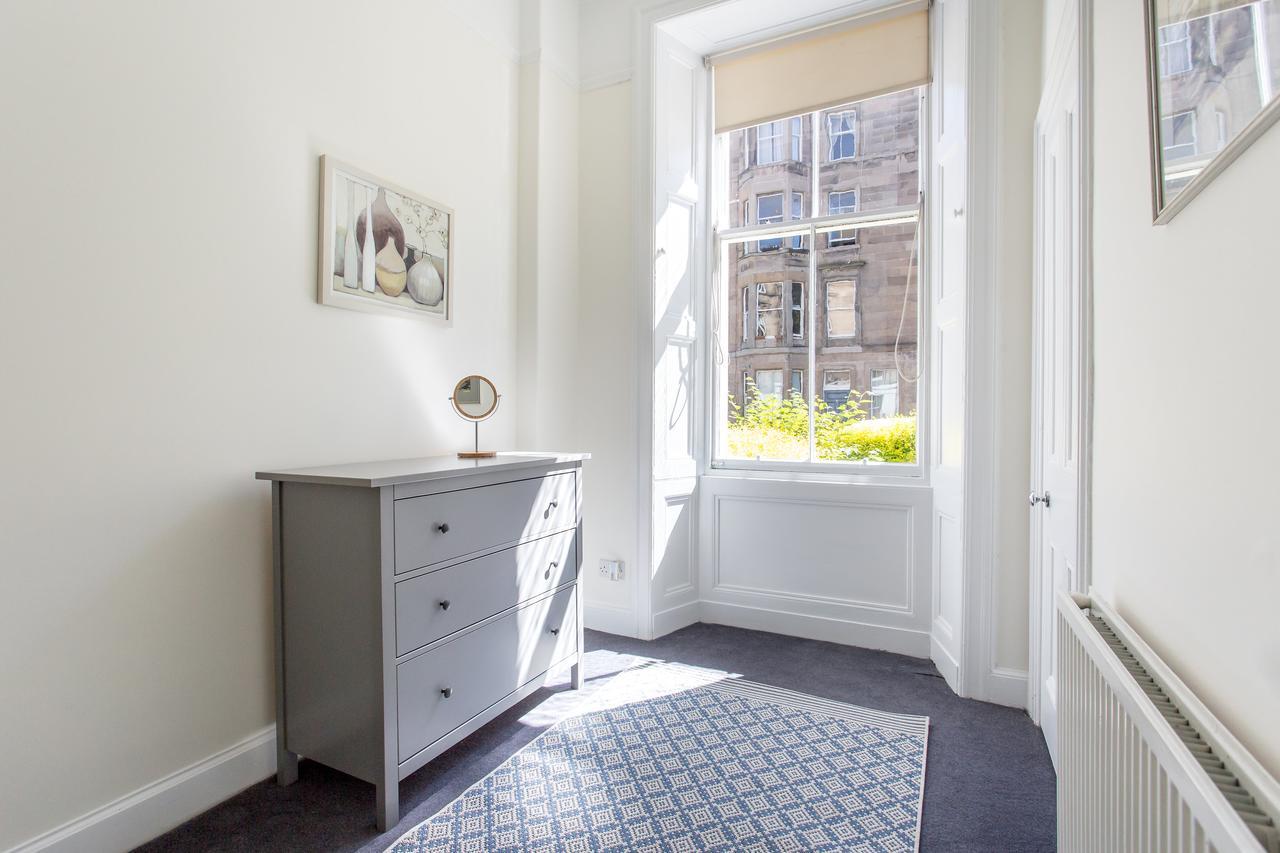 Colonial Victorian Apartment, Fab Central Location Apartment