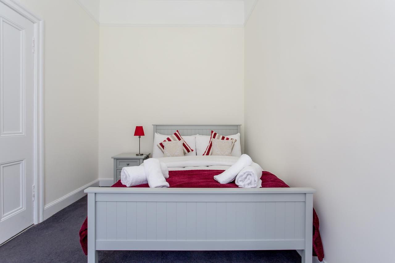 Colonial Victorian Apartment, Fab Central Location Apartment *