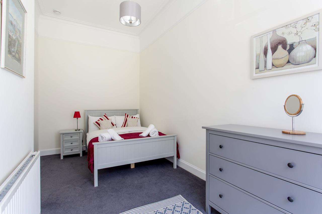 Colonial Victorian Apartment, Fab Central Location Apartment *