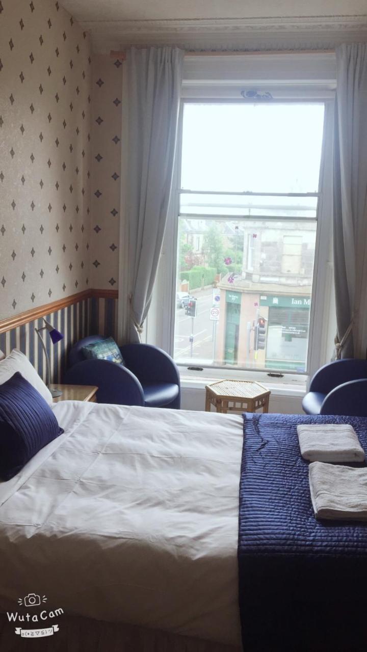 Travel 3* Edinburgh