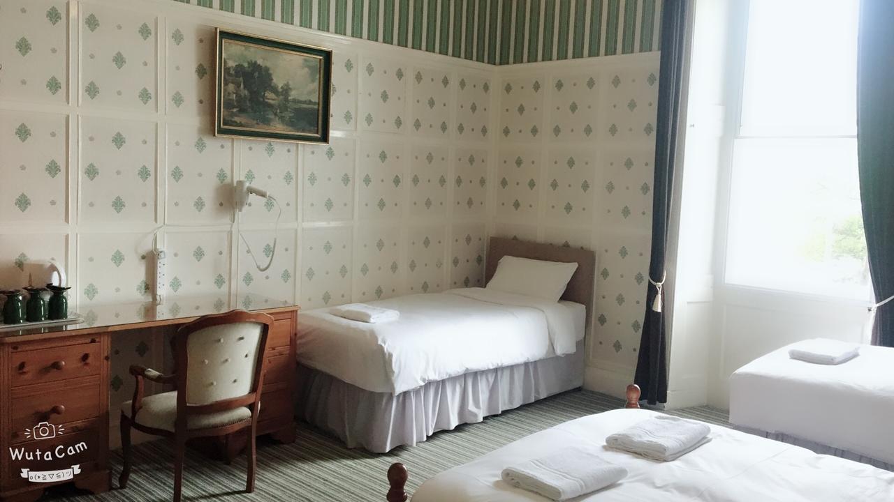 Travel 3* Edinburgh