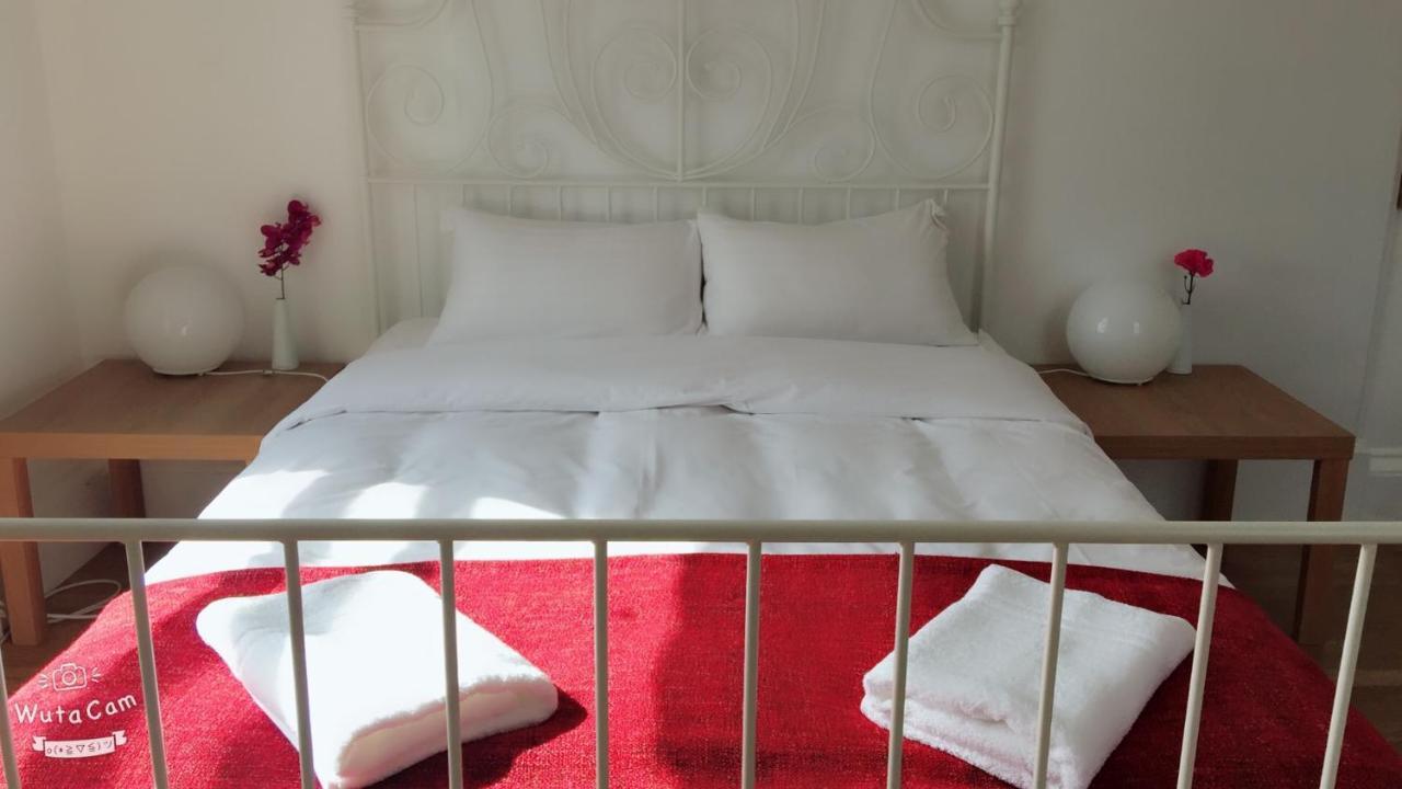 Bed & Breakfast Travel 3*