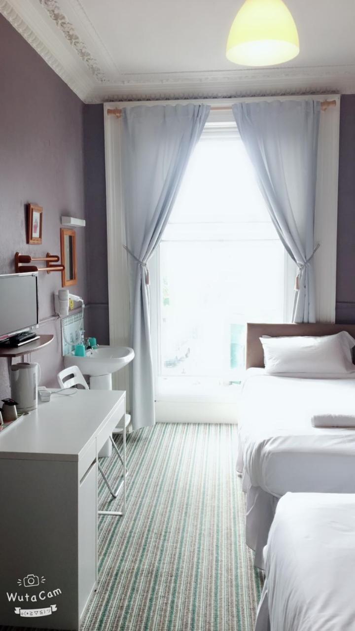 Bed & Breakfast Travel