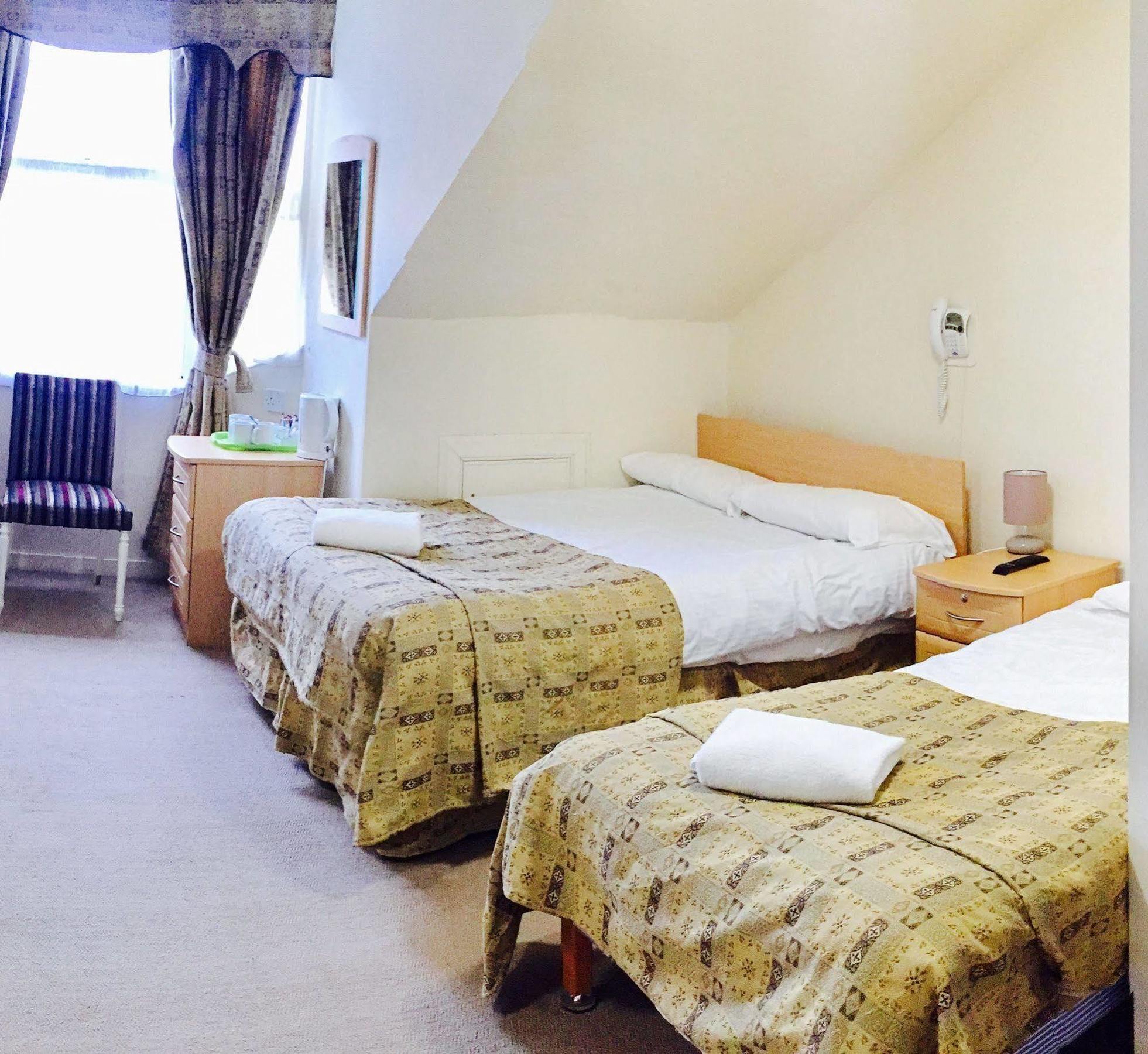 Merith House 3*