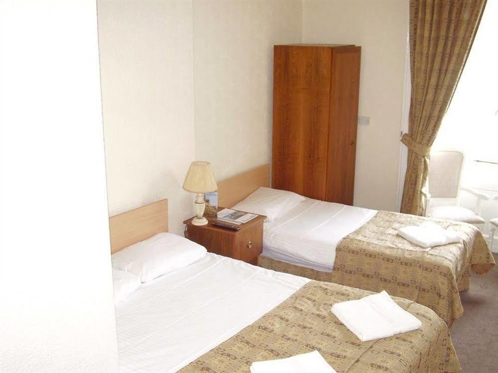 Hotel Merith House
