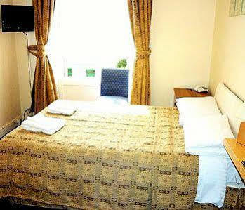 Hotel Merith House
