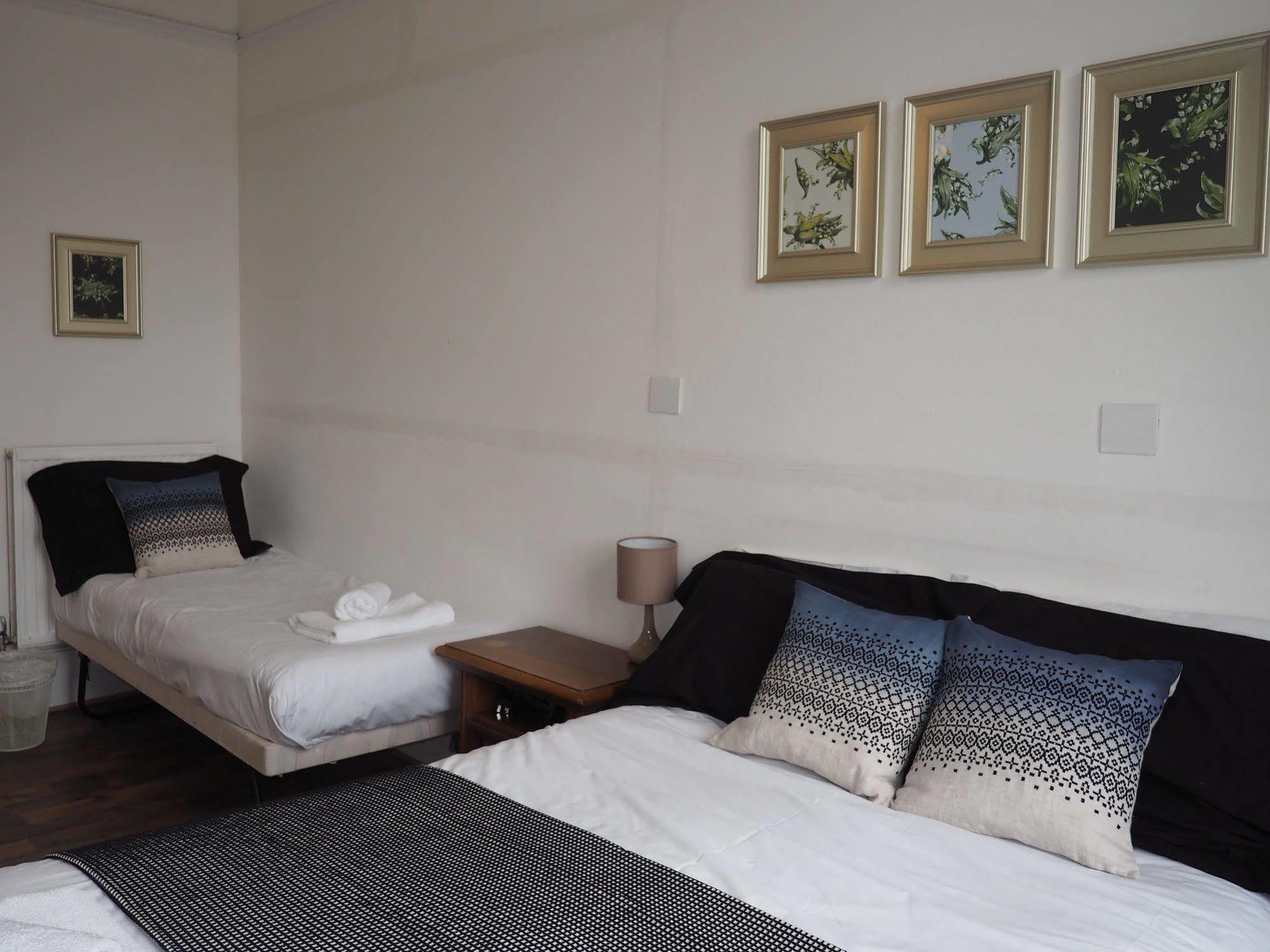 City Guest House 3* Edinburgh