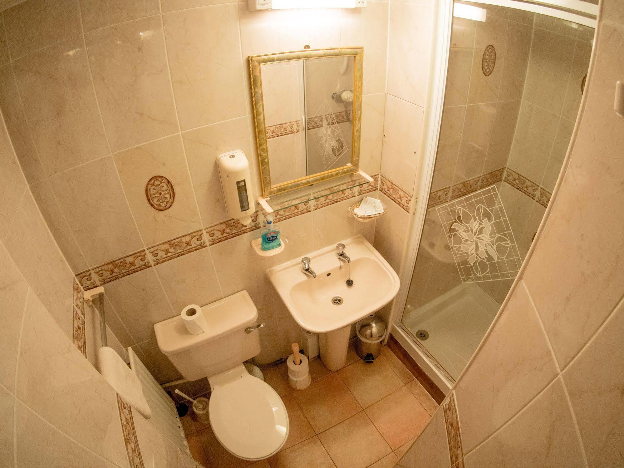 Corstorphine Hotel 3*