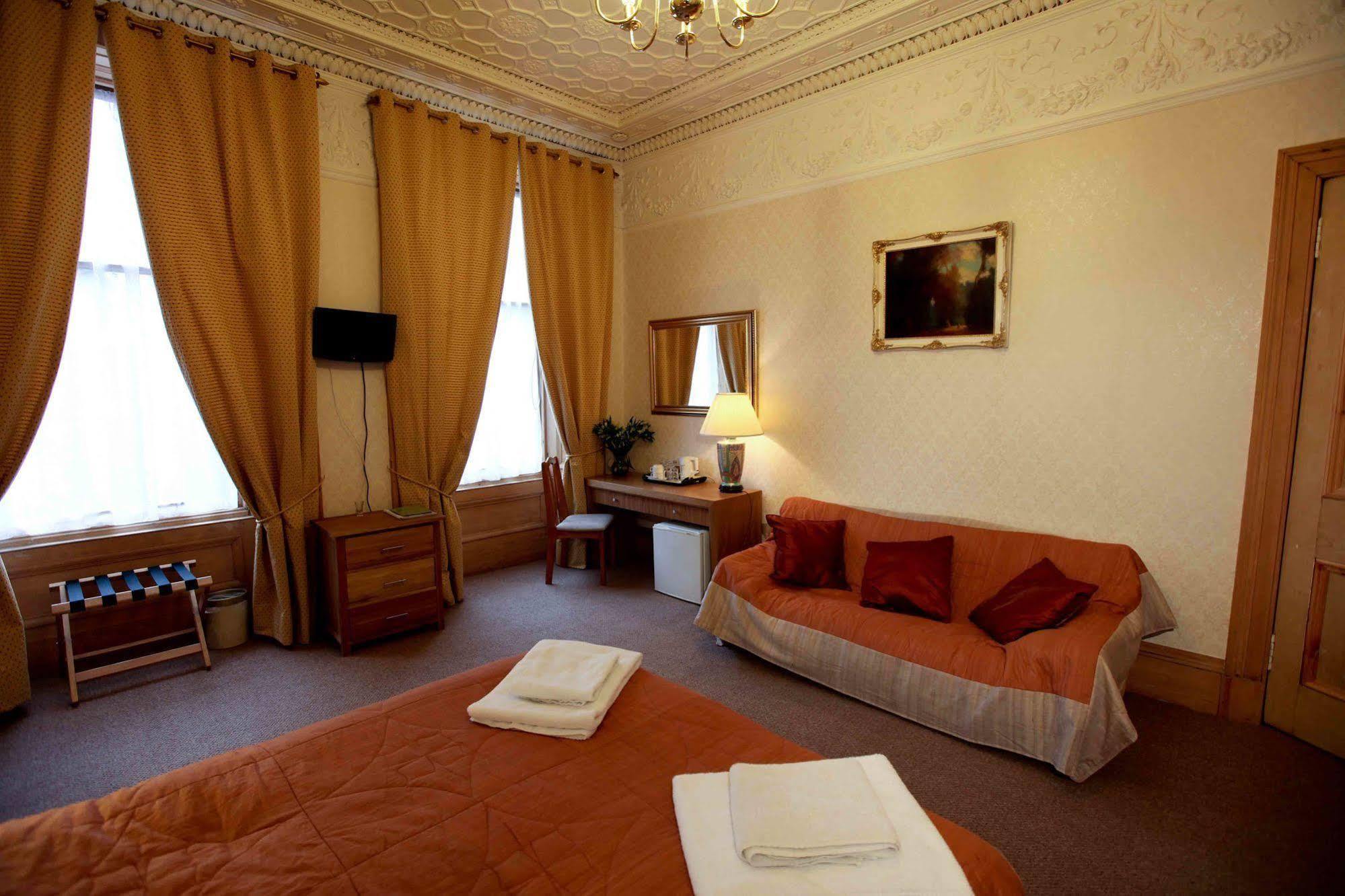 Guest house Mingalar Edinburgh