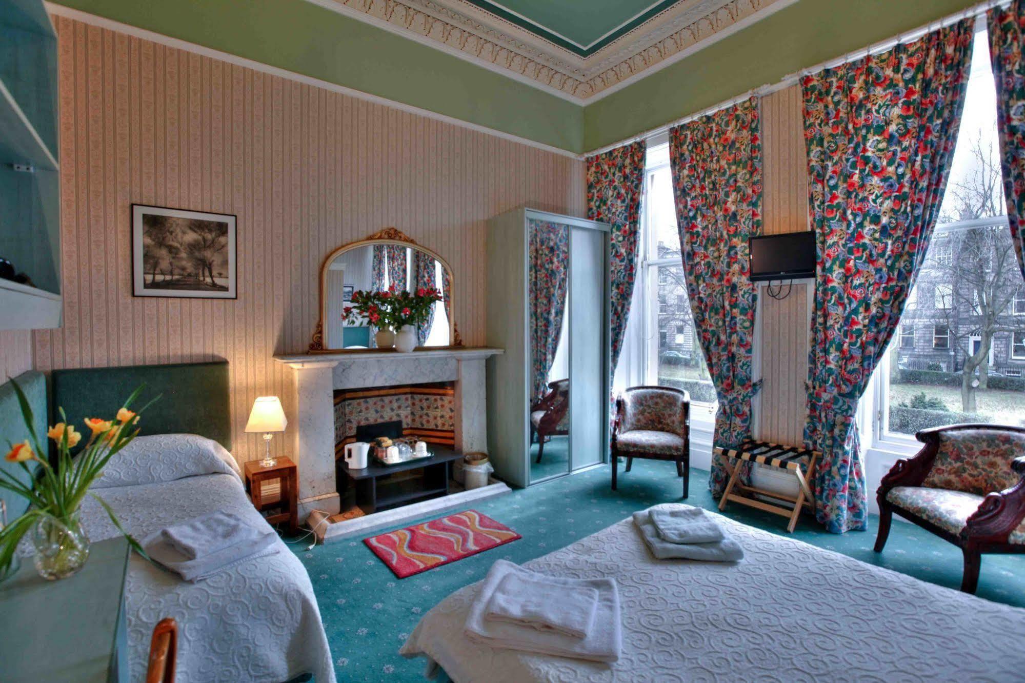 Mingalar Guest house 3*