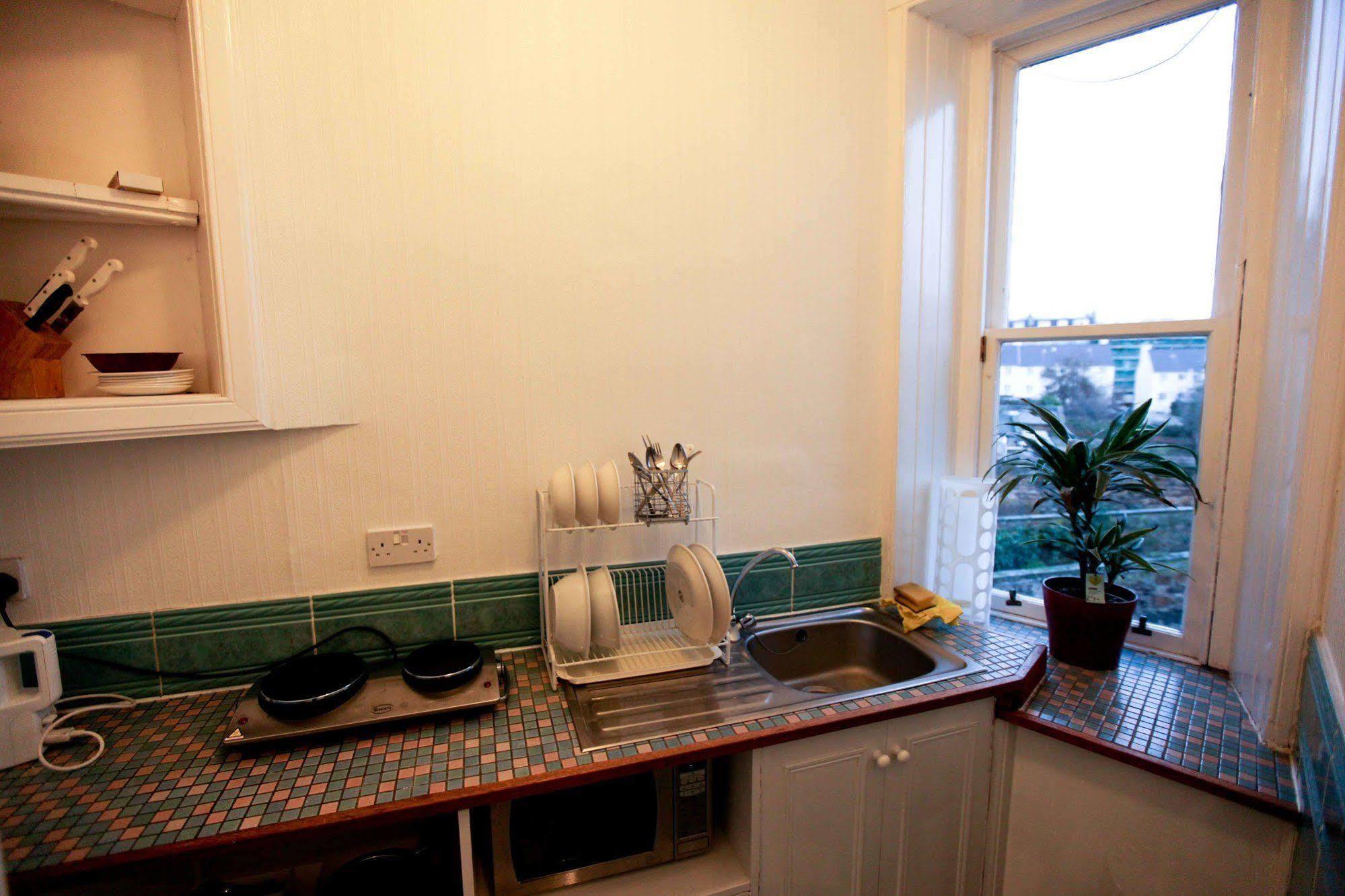 Mingalar Guest house Edinburgh