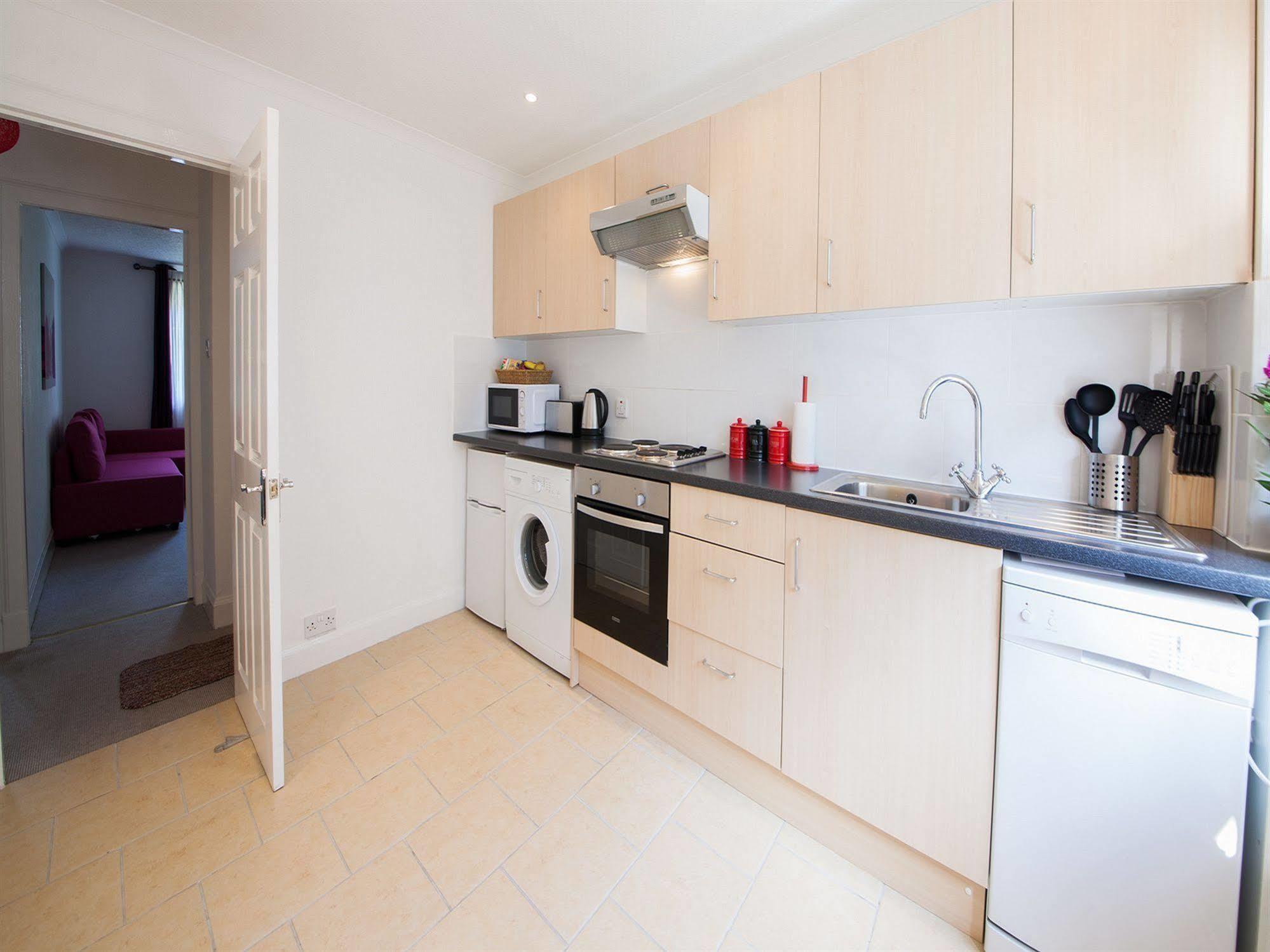 Leith Apartment *