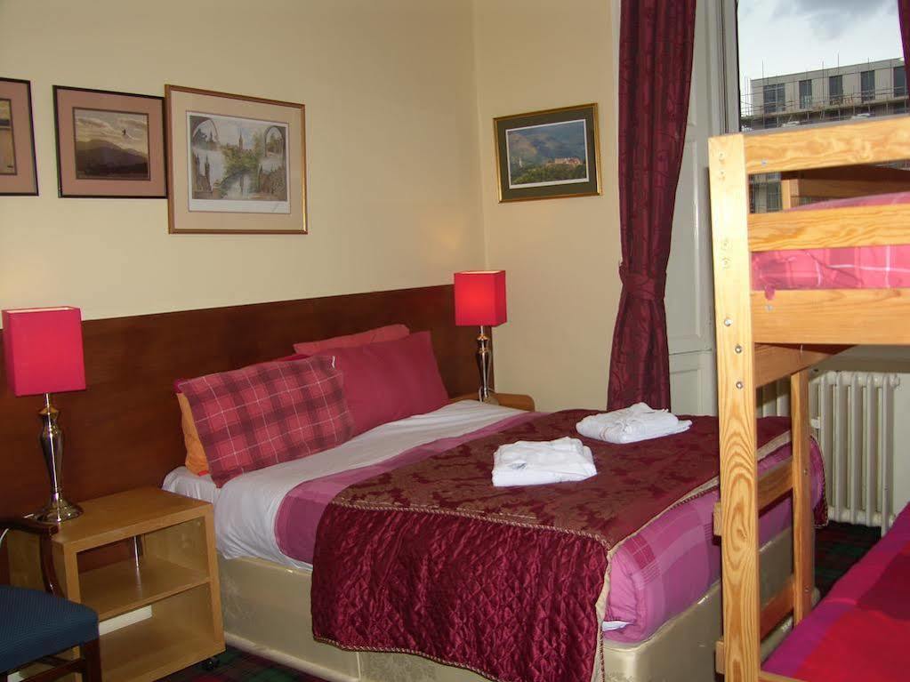 Ivy- Braveheart Guest house 3*