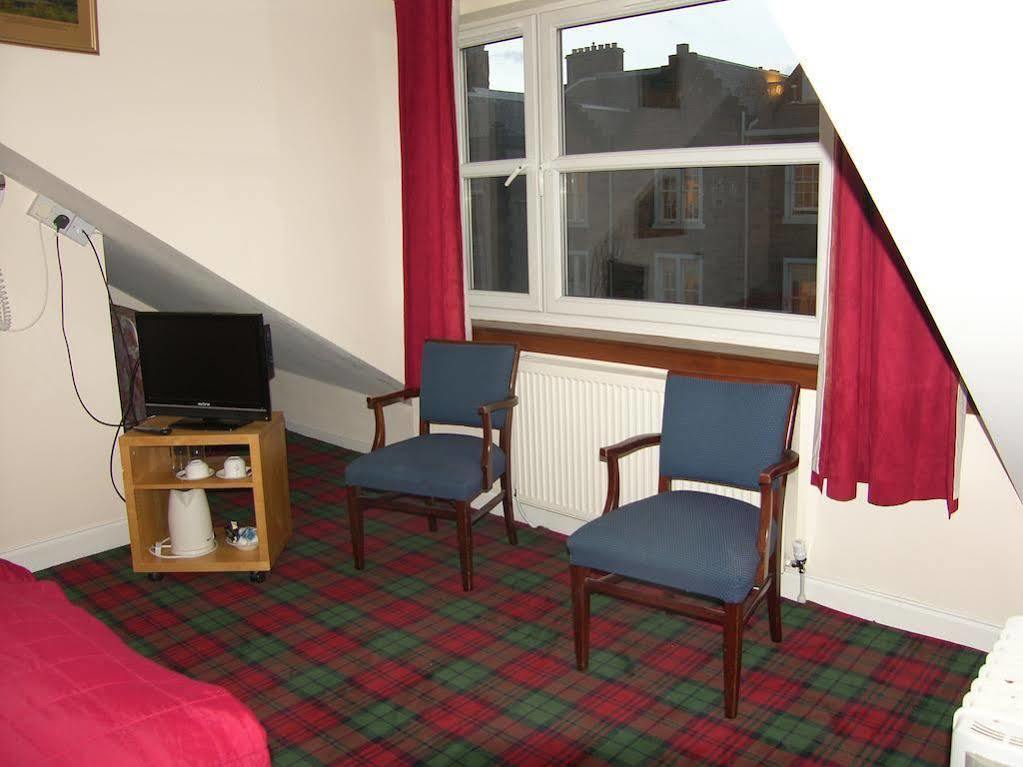 Ivy- Braveheart 3* Edinburgh