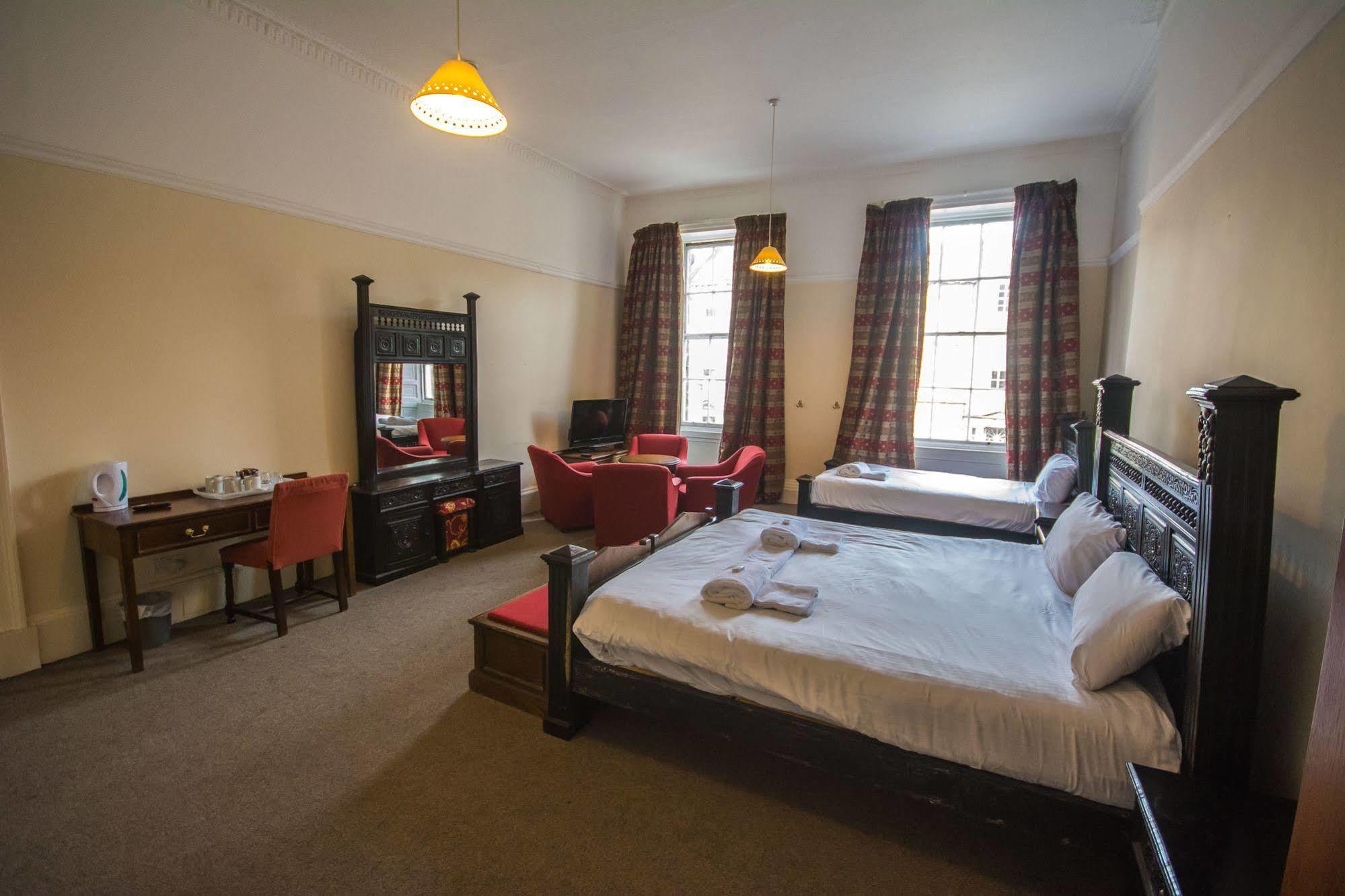 Bed & Breakfast York House 2*