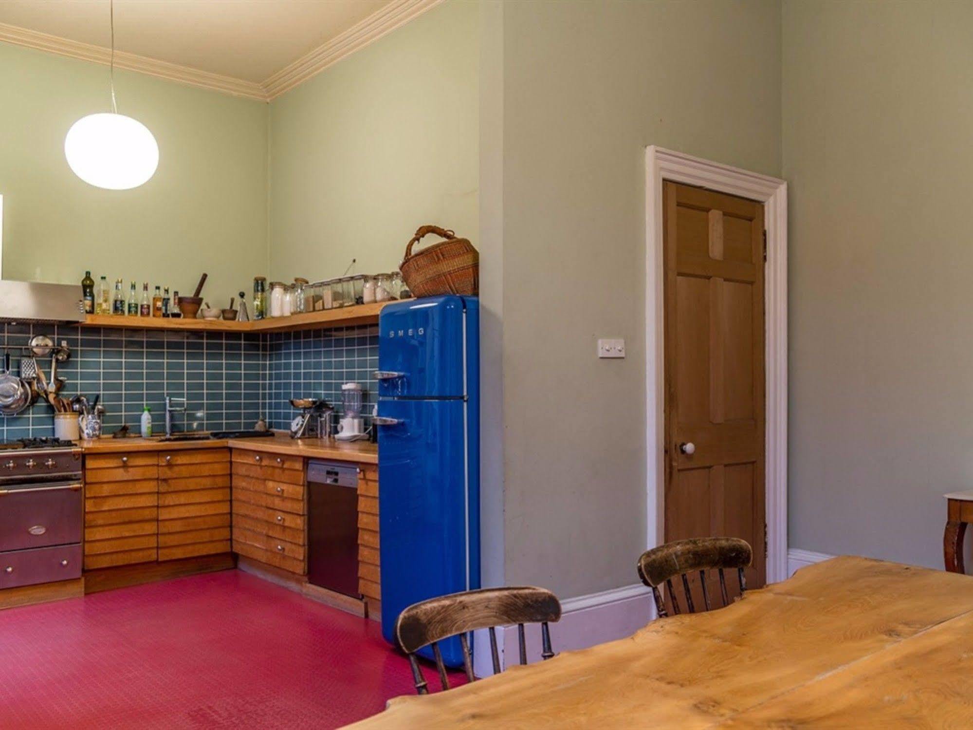 Bed & Breakfast Winter Cherry