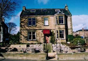 Corstorphine Hotel 3*