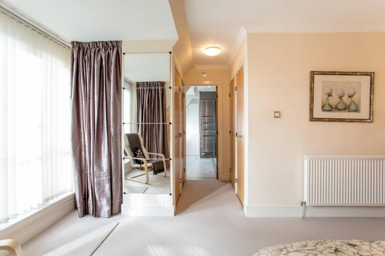 Joivy Inviting Near Leith Walk *