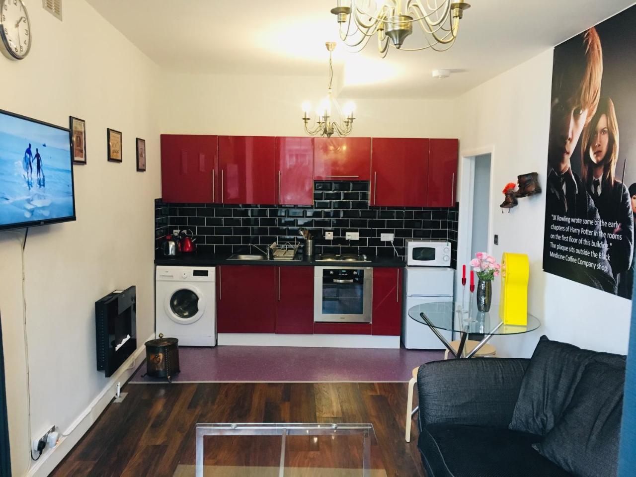 Drummond Street Apartment *