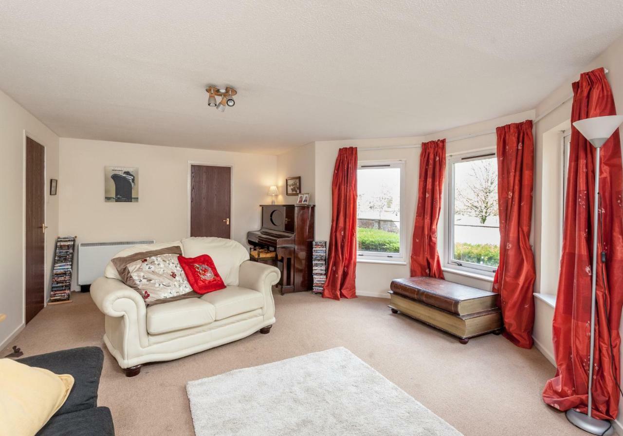 The Balfour Place Apartment *